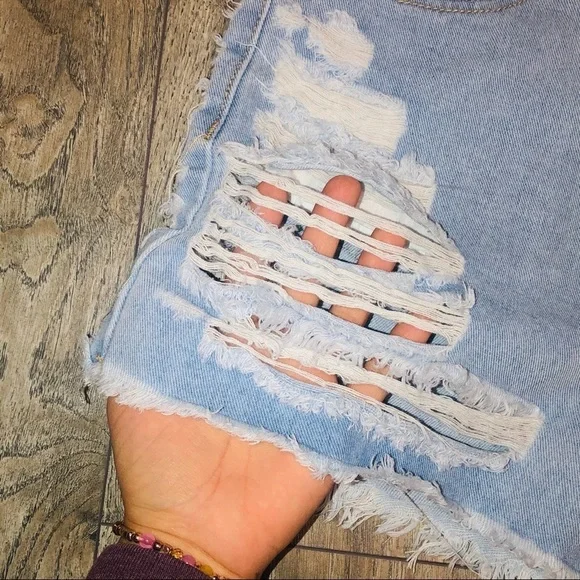 NWT Denim Blvd Highly Distressed Jean Shorts - Picture 4 of 12